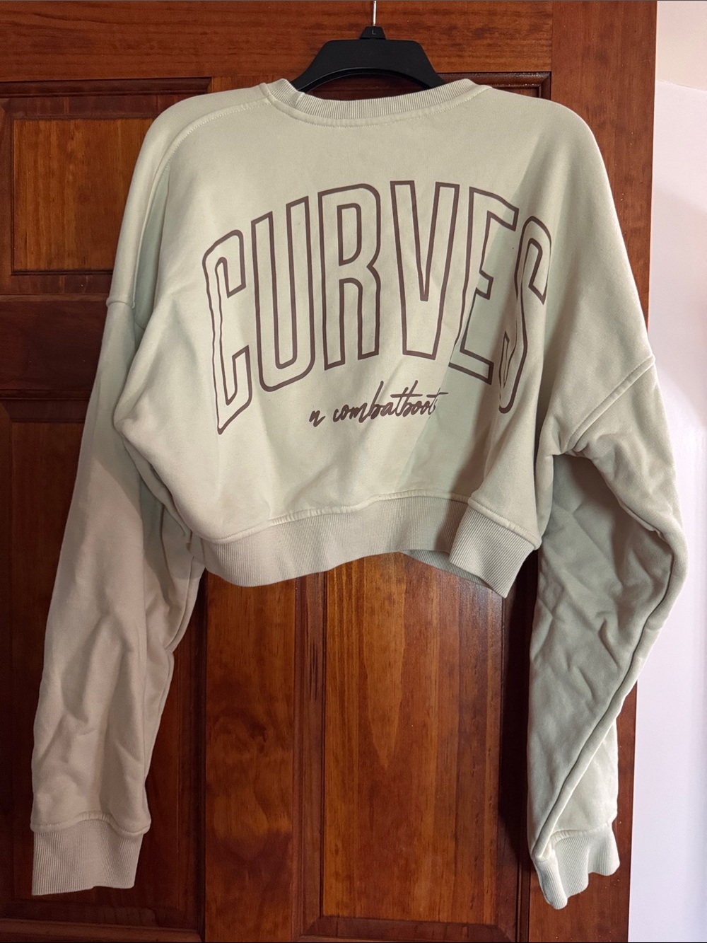 Curves Cropped Sweatshirt - oatmeal